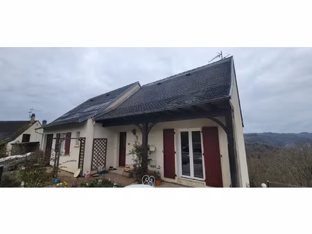 grande maison familiale avec vue dominante à aubazine
