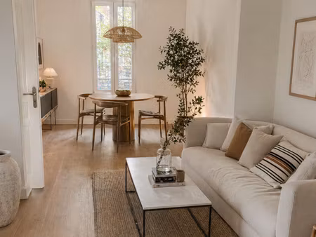 maison individuelle rénovée avec jardin et garage