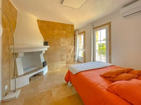 studio rénové avec parking face aux plages à vendre à saint tropez