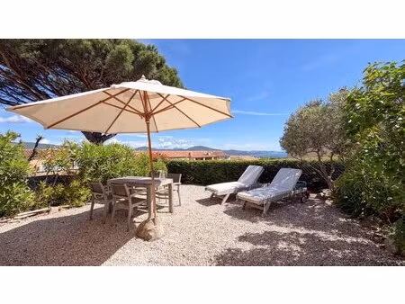 appartement avec jardin et vue mer sur les hauteurs de cogolin