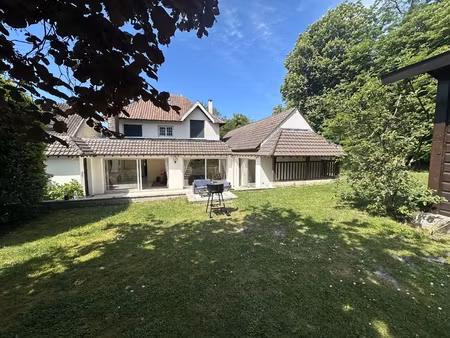 maison 9 pièces - 192 m²
