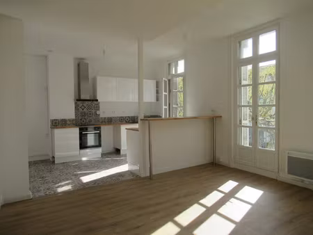 location appartement 3 pièces 62 m² à castelnaudary (11400)