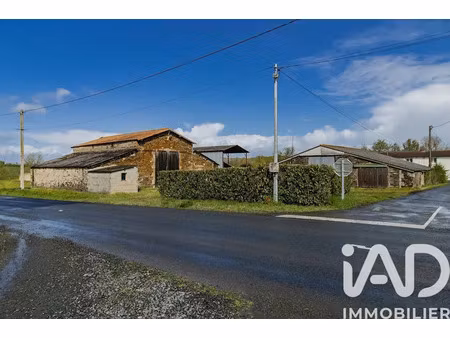 vente ferme 10 pièces 295 m² à chavagnes-en-paillers (85250)  158 000 €