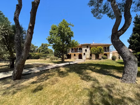 location appartement 1 pièce 23 m² à aix-en-provence (13090)