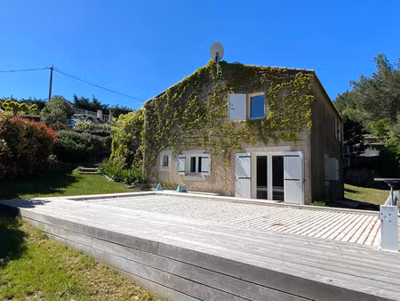 location maison 6 pièces 153 m² à saint-savournin (13119)