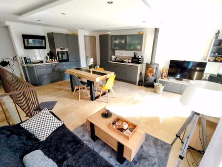 maison grans t3 100 m² extérieur et garage