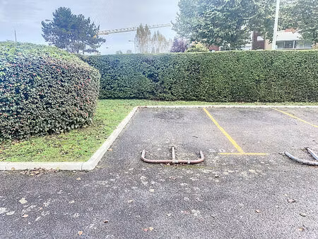 parking / box cabourg