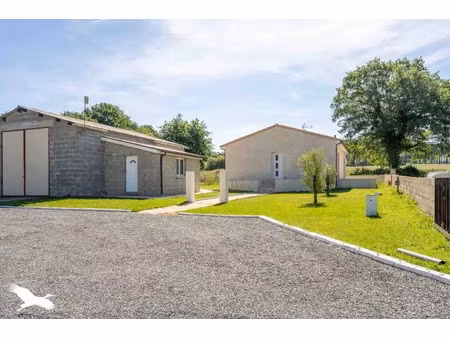 vente maison 3 pièces 72 m² à montguyon (17270)  171 359 €