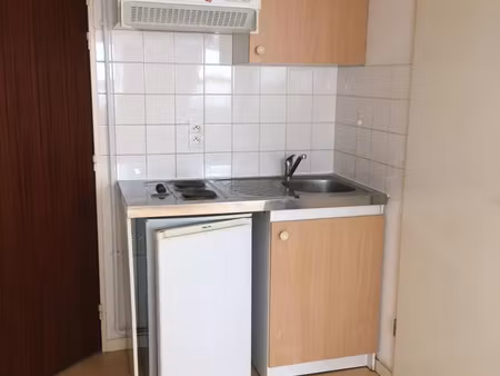 location appartement 1 pièce 20 m² à le mans (72000)