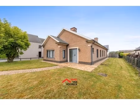 ruime bungalow 3 slaapkamers op 676m²!