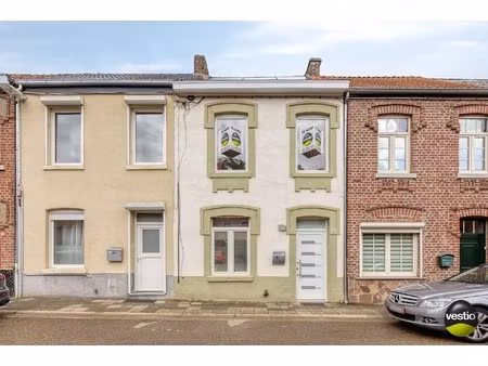 te renoveren rijwoning in het centrum van sint-truiden