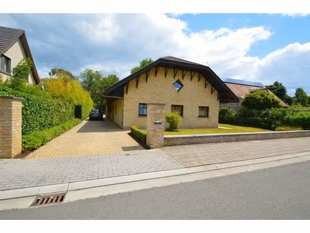 energiezuinige villa met 6 slaapkamers in residentiële buurt