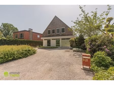 prachtig villa gelegen aan de schelde in grembergen