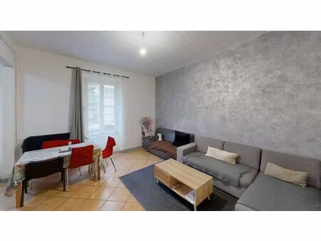 immeuble de rendement locatif