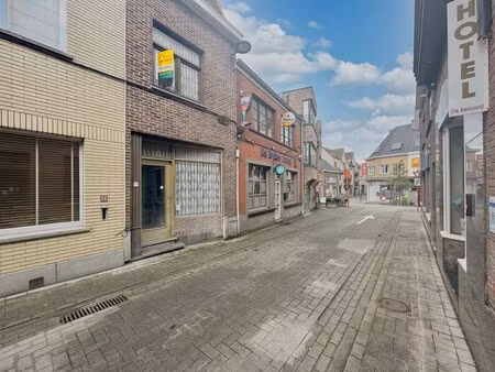 uniek pand voor grondige renovatie in hartje torhout
