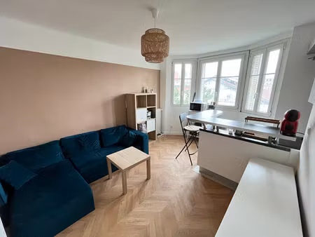 asnieres philosphes - 2 pieces - 990 € cc