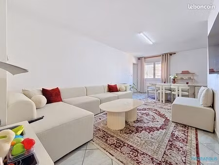 appartement 4 pièces 77 m²