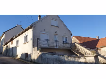maison avec cour et garage