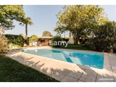 maison 7 pièces 224 m²