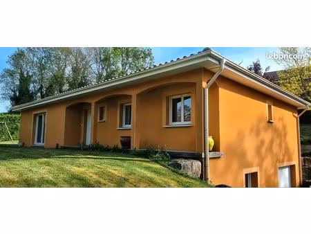 maison individuelle surface habitable de 180 m2 sur terrain de 1500m2