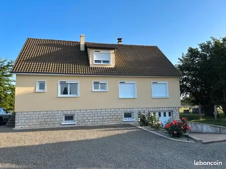bientôt disponnible - maison familiale