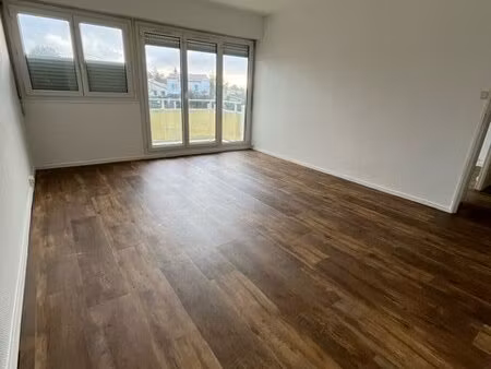 location appartement 2 pièces 49m² cognac 16100