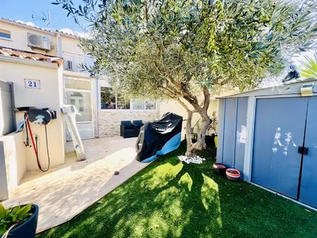 vente villa t6 avec studio et piscine