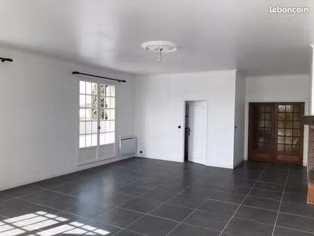 spacieux appartement t6 de 150 m2