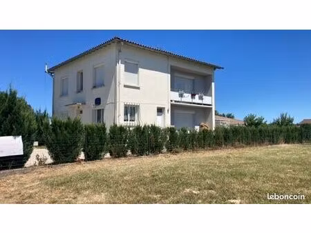 particulier loue maison f6 140 m2 avec jardin