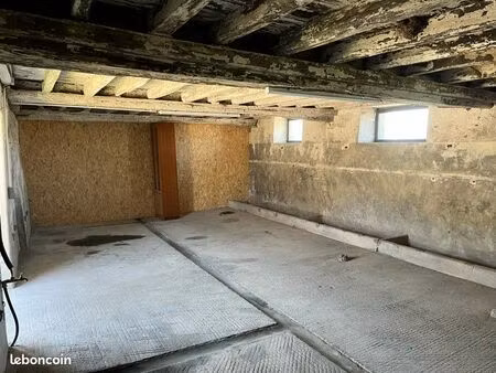 loue box / atelier / stockage 60m2