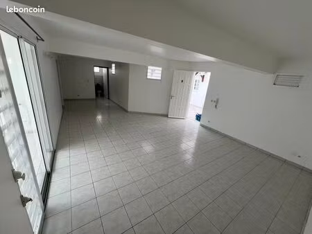 appartement t3 au lamentin