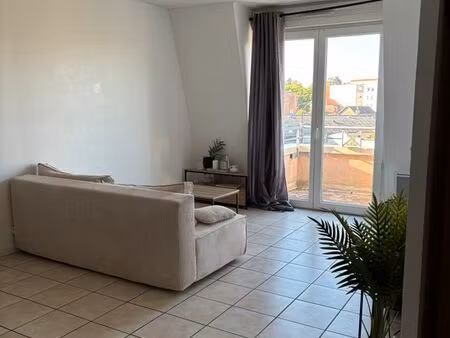 appartement t2 meublé 46 m² – parking privé – résidence sécurisée – saint-quentin