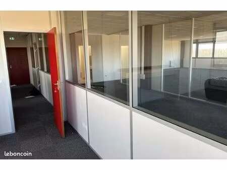 bureaux ou local commercial 235m²