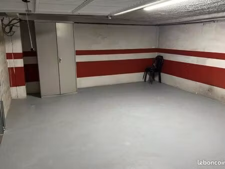 local commercial + stockage