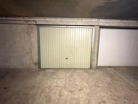box rue du pont colbert