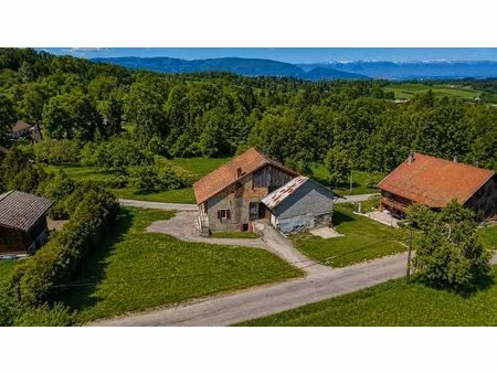exclusivité saint-jean-de-tholome (74250) corps de ferme / grange à rénover plus de 450 m2