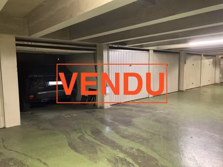bastille paris 11ème rue de lappe parking box fermé