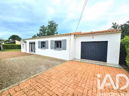 maison à arçais (79210)