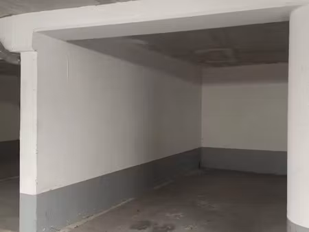 parking à paris (75018)