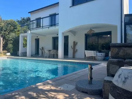 villa avec piscine cap d'agde