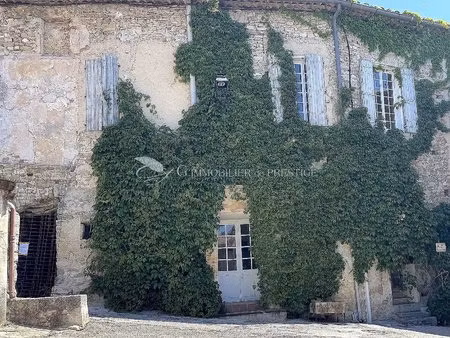 en exclusivité  à malemort du comtat  une maison de village avec terrasse