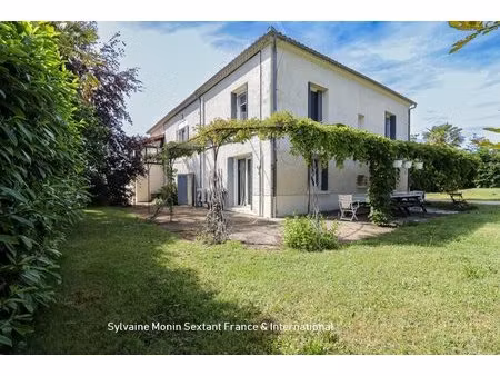propriété de charme avec logement indépendant  piscine  sauna et 1 4 hectare de terrain
