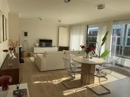 appartement te koop in sint-kruis met 2 slaapkamers