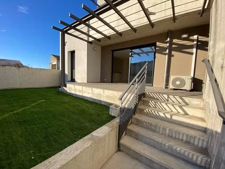 barbentane  appartement t4 99m²  2 exterieurs  2 parkings