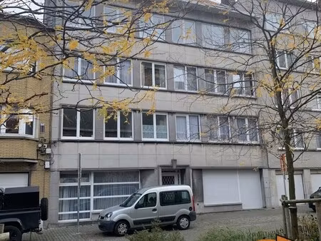 gelijkvloers appartement (rechts)