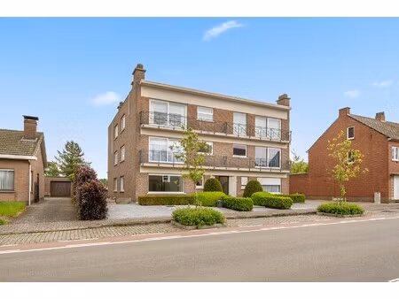drieslaapkamerappartement met garagebox te heist-op-den-berg