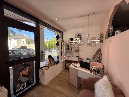 vente commerce 4 pièces 51 m² martigues (13500)