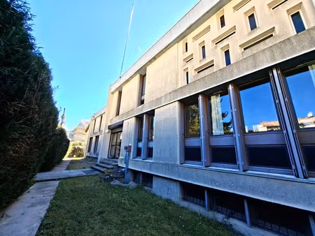 vente local industriel 11 pièces 384 m² digne-les-bains (04000)