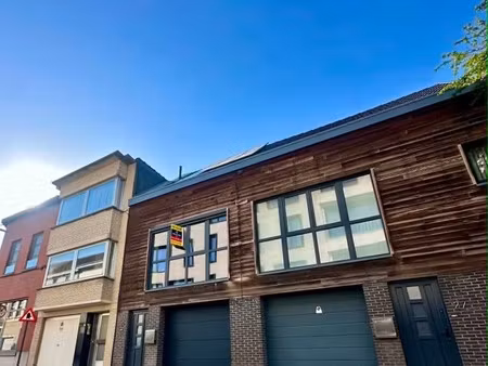 instapklare woning met garage en 2 slaapkamers