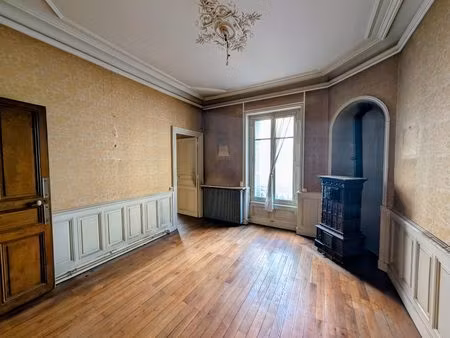 cote d'or (21) - dijon darcy - appartement de 99 m² à rénover